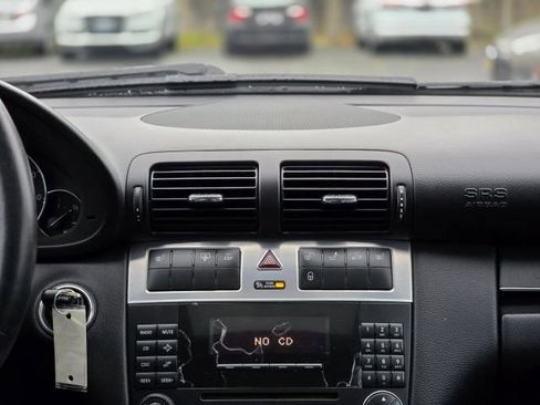 Used 2006 Mercedes-Benz C 230 Sedan image 18