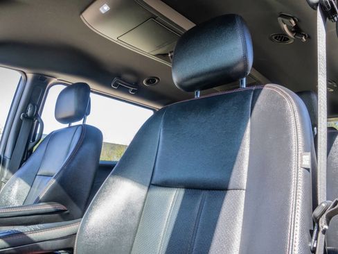 Used 2019 Dodge Grand Caravan GT image 22