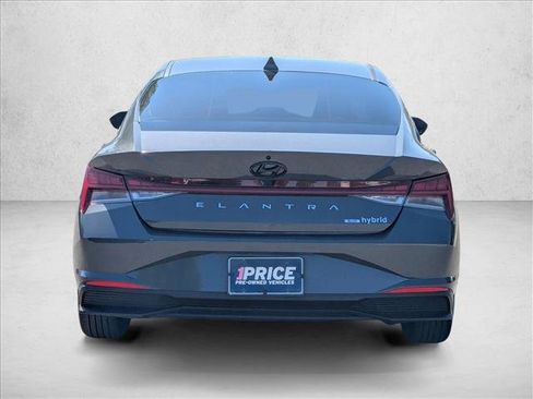 Used 2023 Hyundai Elantra Blue FWD image 7