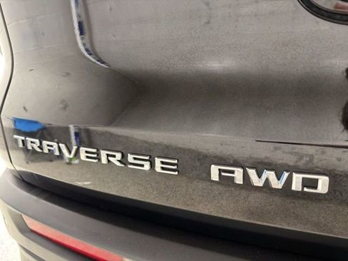 Used 2024 Chevrolet Traverse LS image 30