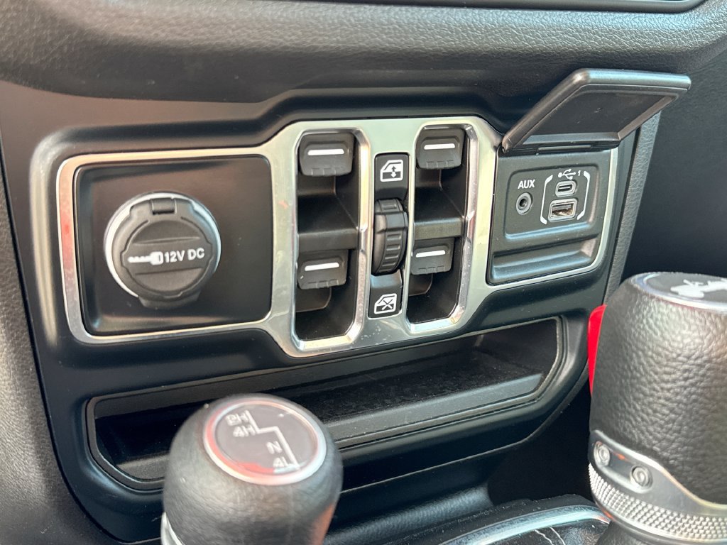 Used 2024 Jeep Wrangler Unlimited Sport AWD/4WD image 26