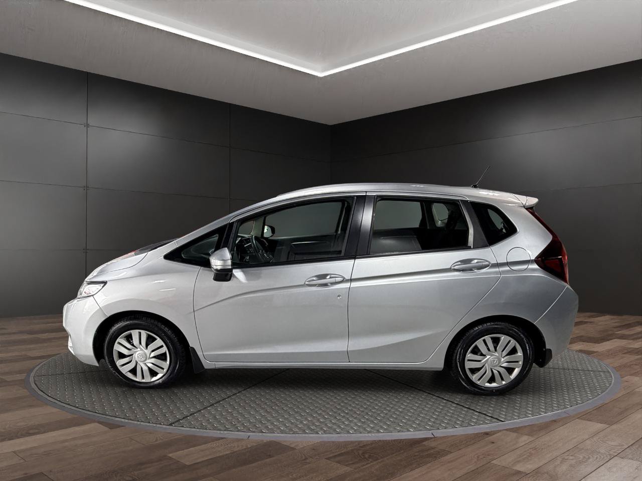Used 2015 Honda Fit LX image 5