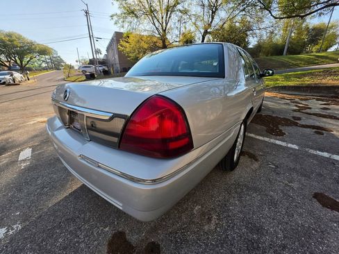 Used 2011 Mercury Grand Marquis LS image 22