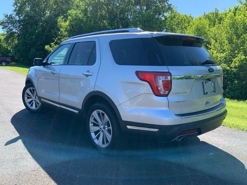 Used 2019 Ford Explorer Limited w/ Class III Trailer Tow Package AWD/4WD image 11