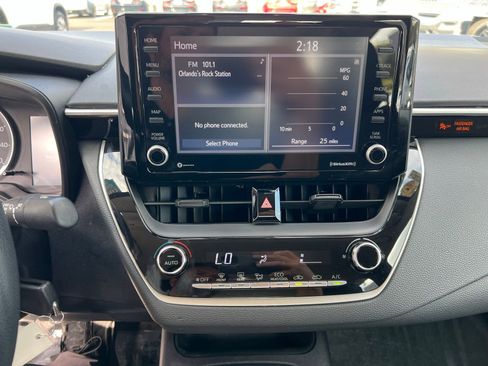 Used 2022 Toyota Corolla LE image 31