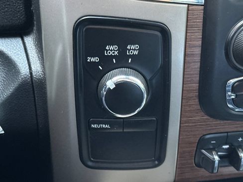 Used 2014 RAM 3500 Laramie w/ Convenience Group AWD/4WD image 21