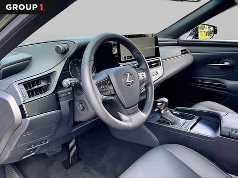 Used 2025 Lexus ES 350 w/ Premium Package FWD image 15