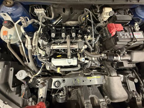 Used 2023 Nissan Kicks SR w/ SR Premium Package image 31