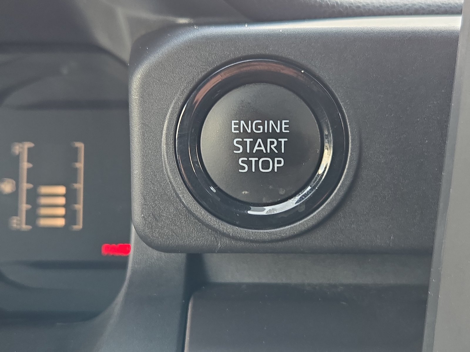 Certified 2025 Toyota Tacoma SR5 AWD/4WD image 20