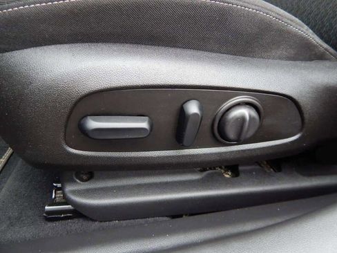 Used 2018 Buick Regal Preferred image 17