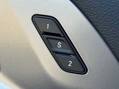 New 2026 Chrysler Pacifica Select FWD image 10