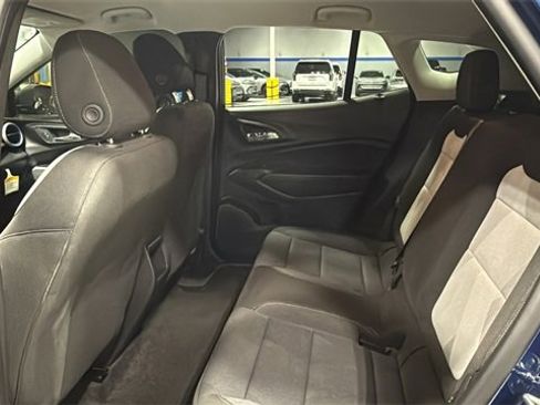 Certified 2024 Chevrolet Trax LS image 12