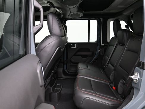 New 2025 Jeep Wrangler Unlimited Rubicon image 22