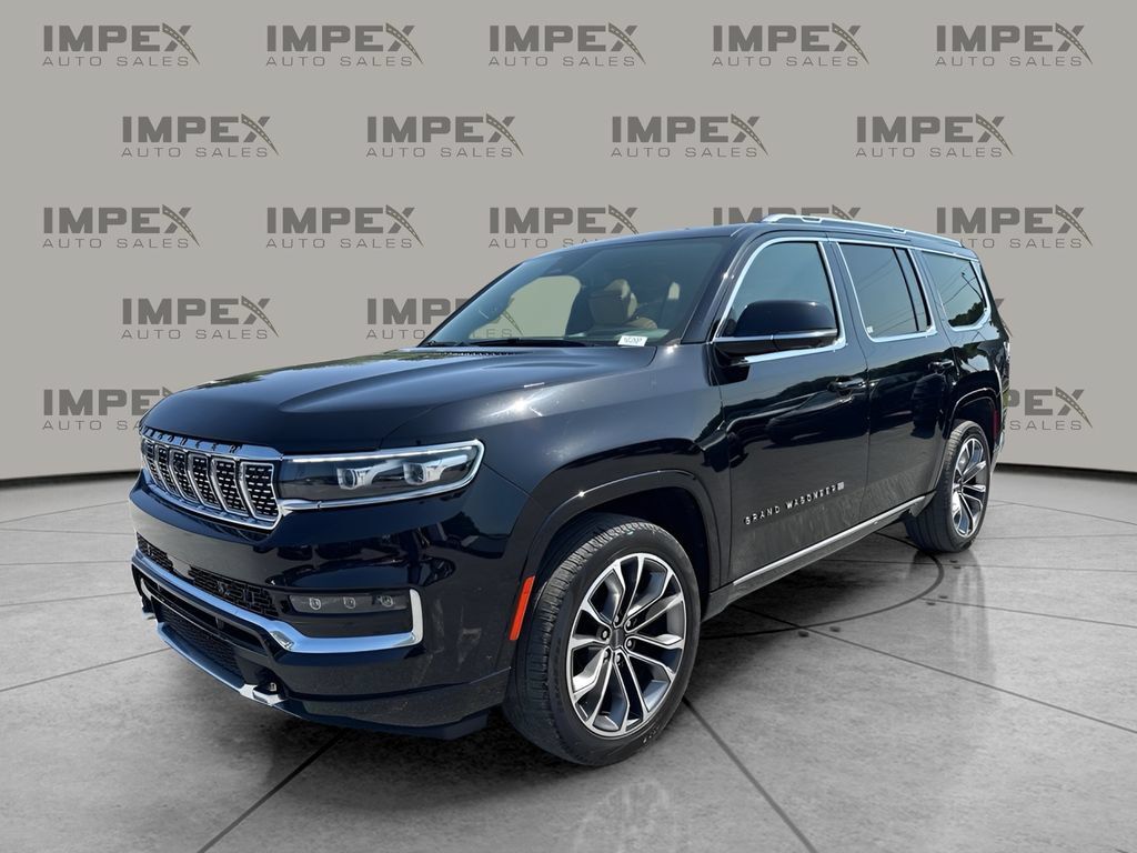 Used 2024 Jeep Grand Wagoneer Series III w/ HD Trailer Tow Package AWD/4WD image 1