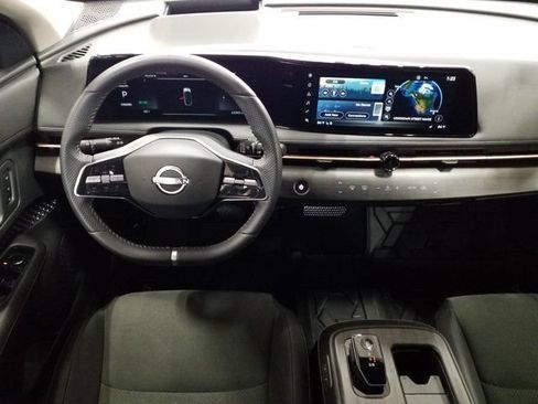 Used 2024 Nissan Ariya AWD image 3