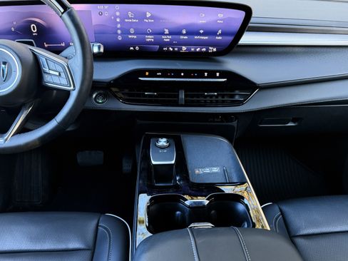 Used 2025 Buick Enclave Avenir w/ Super Cruise Package image 9