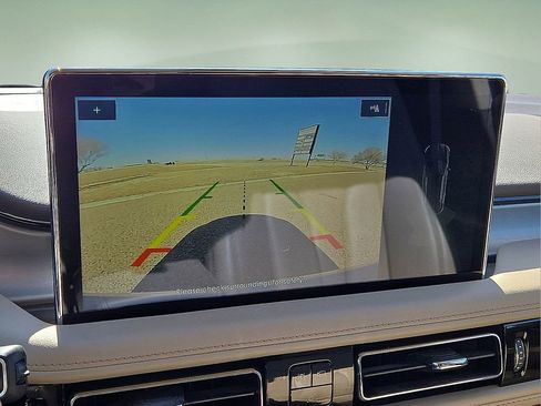 Used 2023 Lincoln Nautilus FWD w/ Premium Package image 26