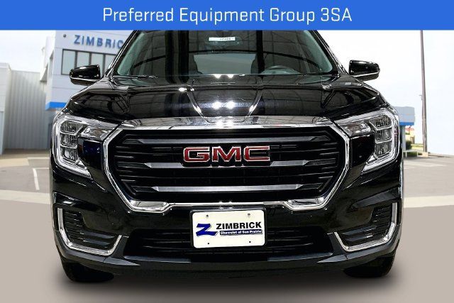 Certified 2024 GMC Terrain SLE AWD/4WD image 2