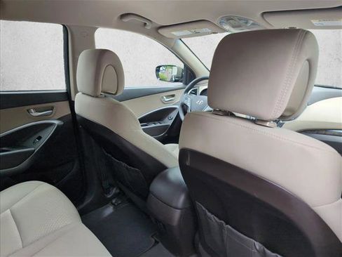 Used 2017 Hyundai Santa Fe Sport FWD image 21