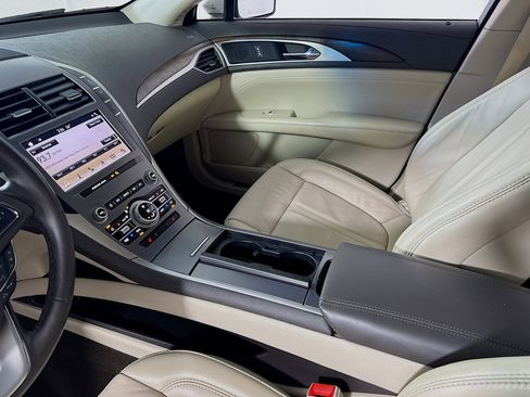 Used 2019 Lincoln MKZ Reserve image 24