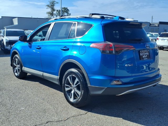 Used 2016 Toyota RAV4 XLE w/ Cargo Management Package AWD/4WD image 4