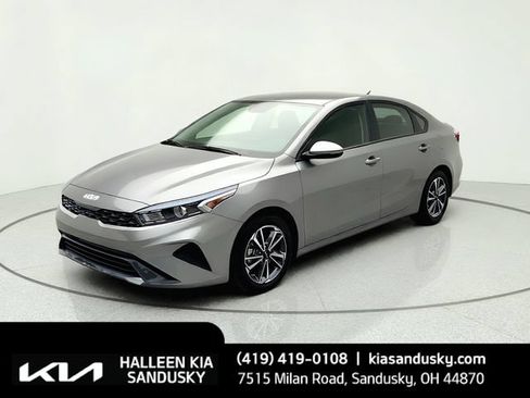 Certified 2024 Kia Forte LXS FWD image 1