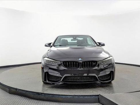 Used 2018 BMW M4 Convertible image 12