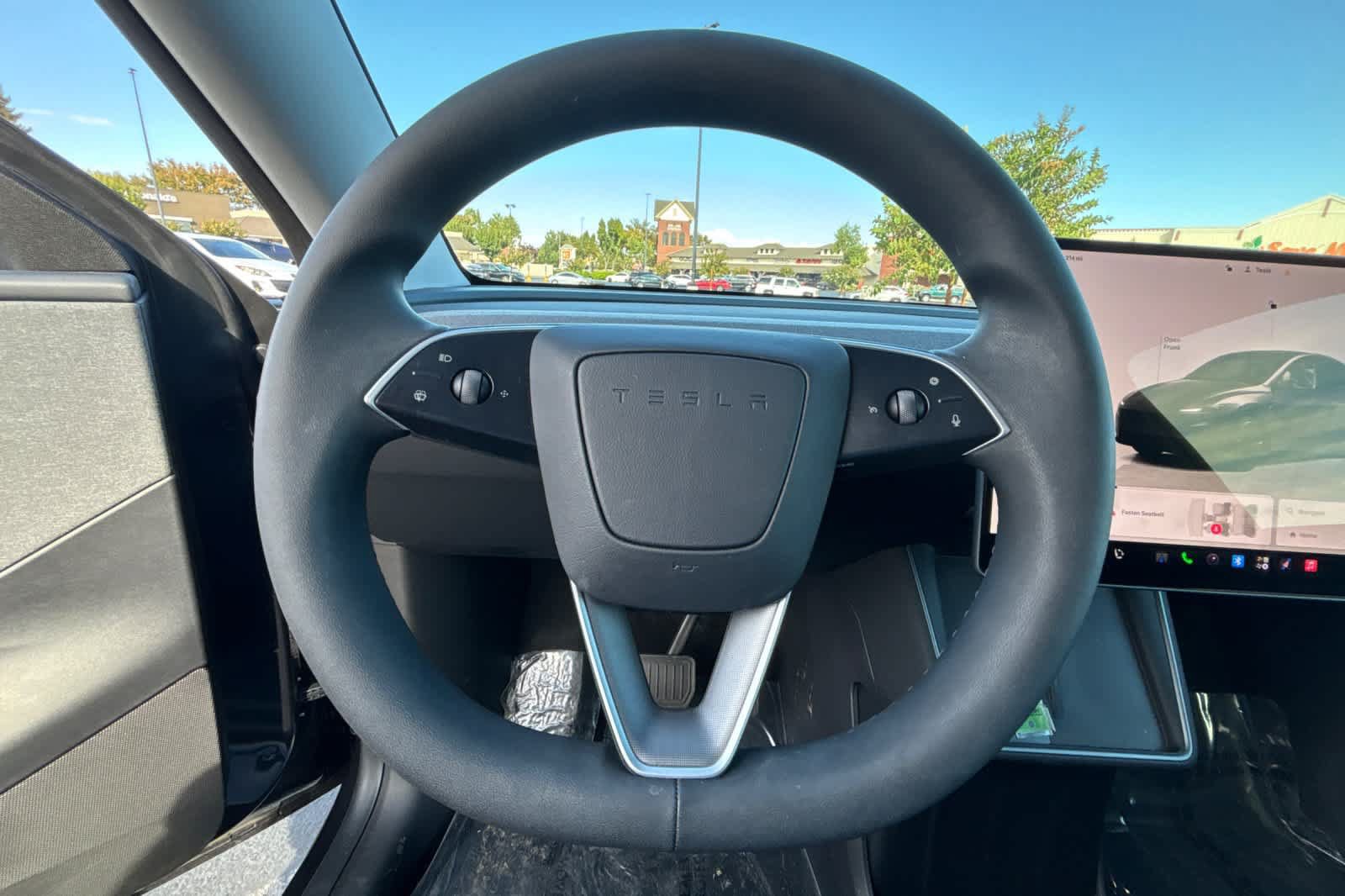 Used 2026 Tesla Model Y 2WD image 23