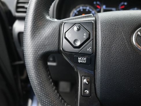 Used 2022 Toyota 4Runner TRD Off-Road image 29