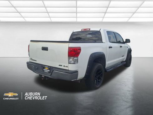 Used 2010 Toyota Tundra 4x4 CrewMax image 3