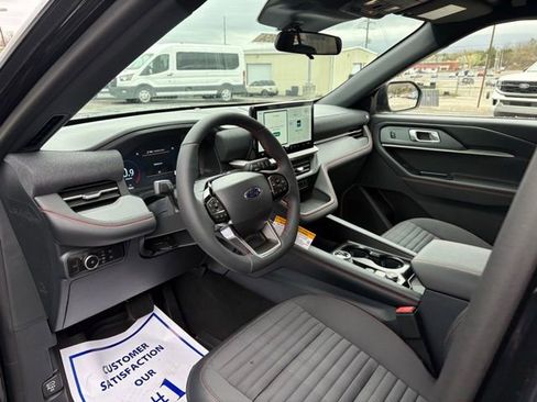 New 2026 Ford Explorer ST-Line image 3