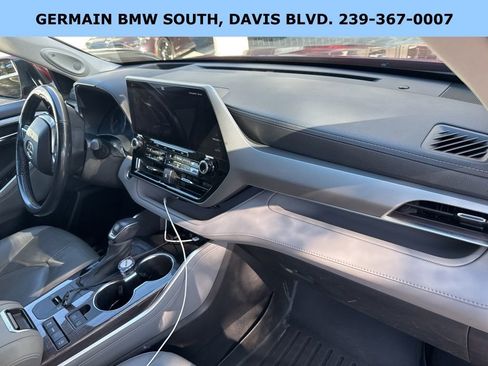 Used 2021 Toyota Highlander Platinum image 22