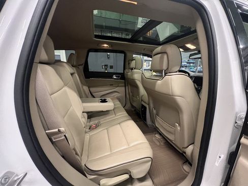 Used 2015 Jeep Grand Cherokee Overland image 8