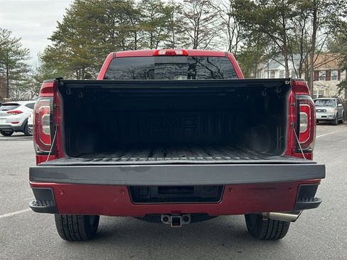 Used 2018 GMC Sierra 1500 SLT image 15
