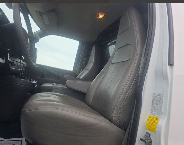 Used 2024 Chevrolet Express 2500 w/ Driver Convenience Package RWD image 6