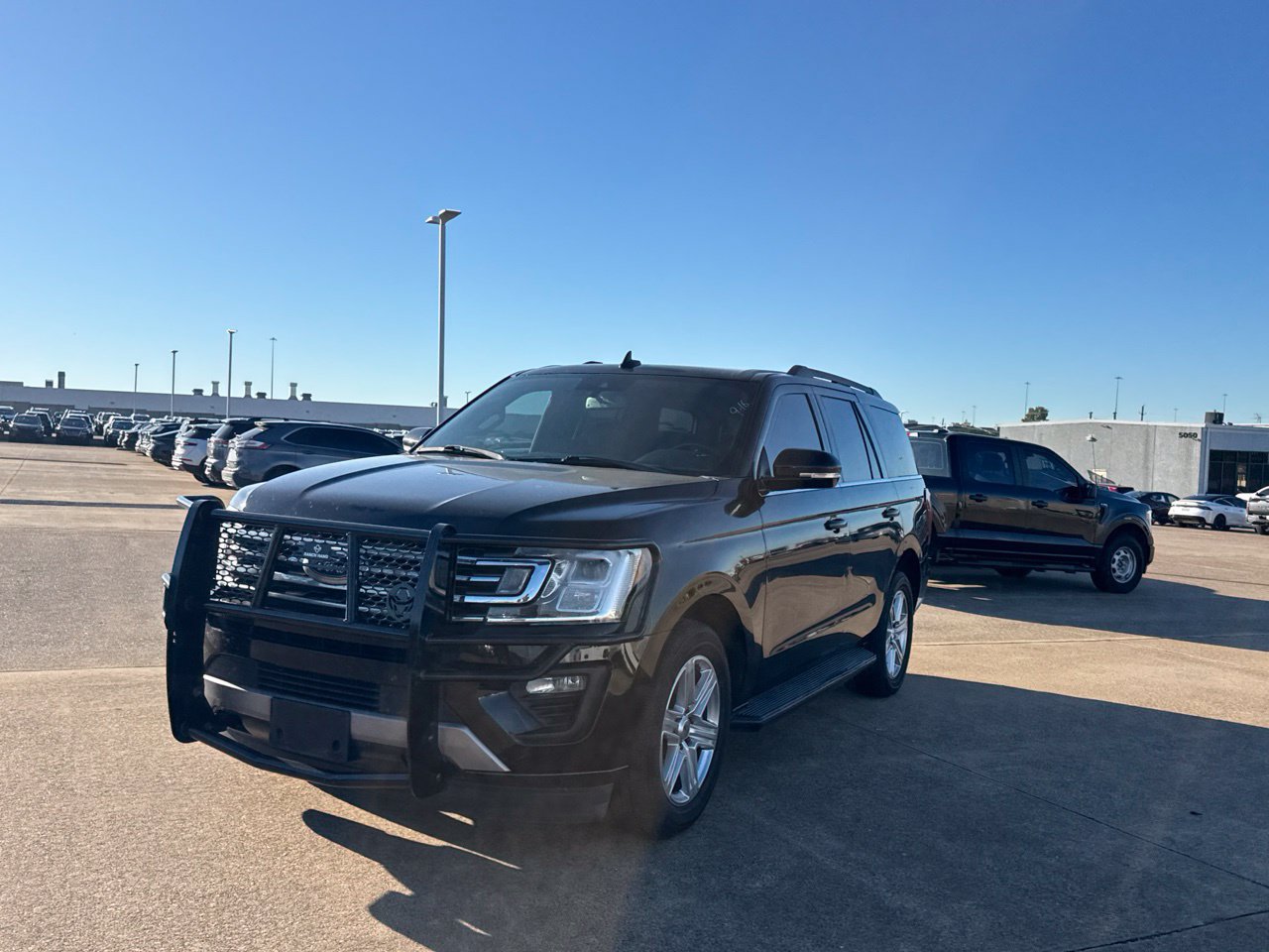 Used 2019 Ford Expedition XLT w/ Equipment Group 202A RWD image 11
