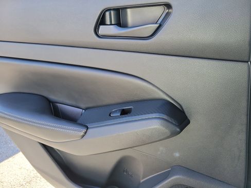 Used 2025 Nissan Altima 2.5 SV image 13