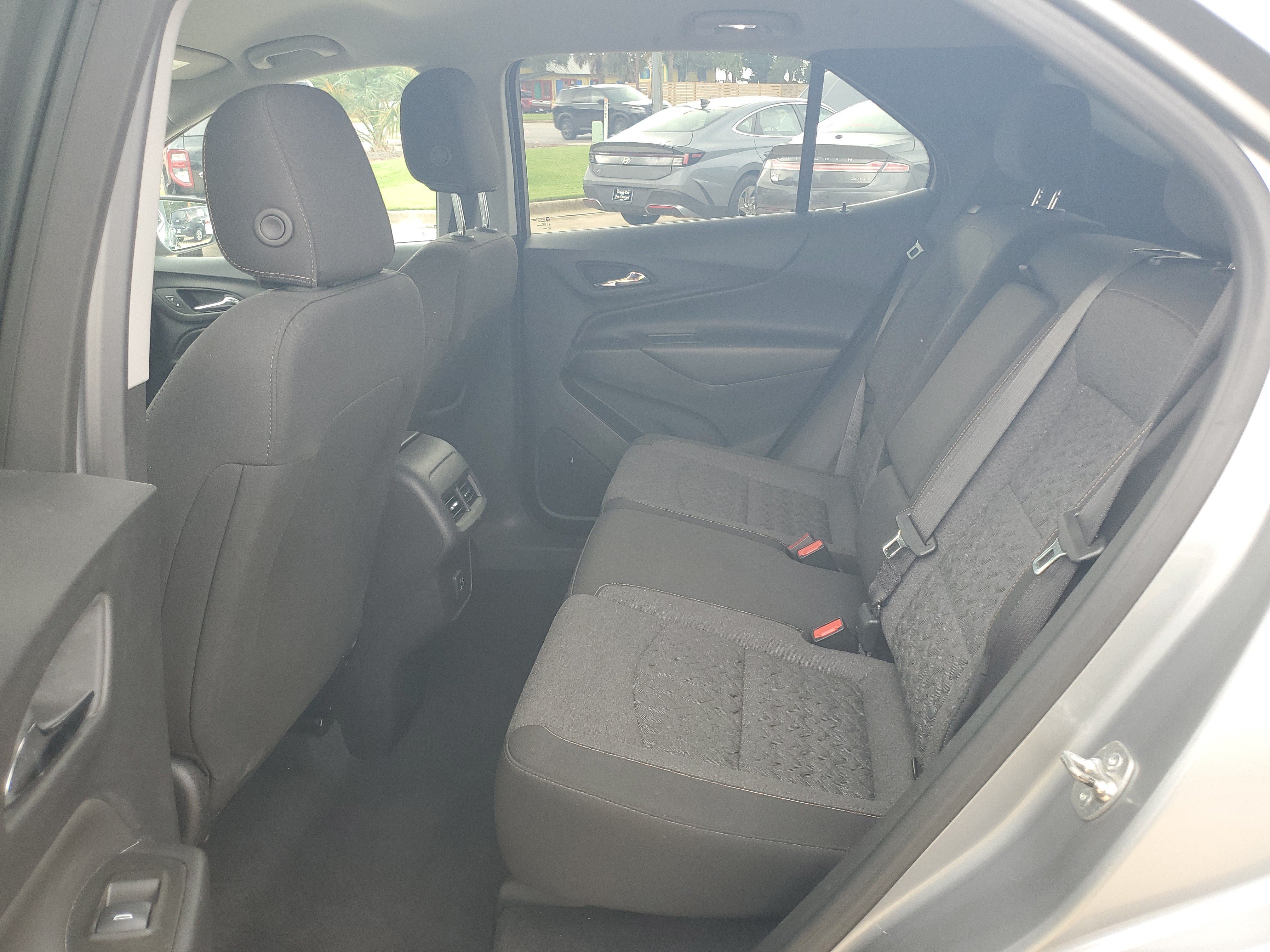 Used 2024 Chevrolet Equinox LT FWD image 26