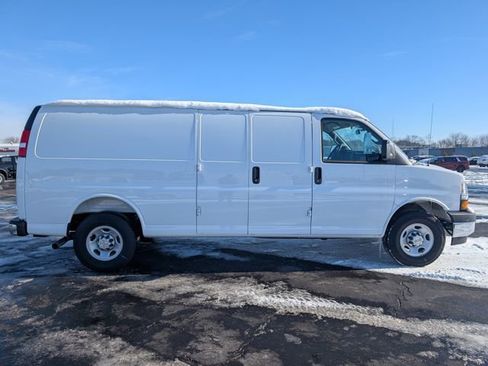 New 2025 Chevrolet Express 3500 Extended w/ Driver Convenience Package image 8