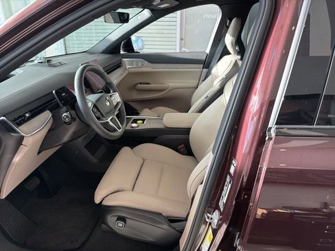 New 2025 Volvo EX90 Ultra image 9