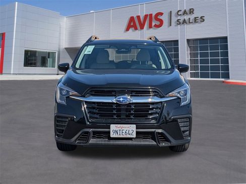 Used 2025 Subaru Ascent Premium image 2