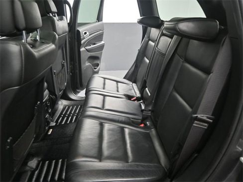 Used 2020 Jeep Grand Cherokee Limited w/ Luxury Group II image 14