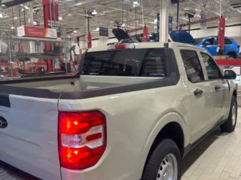 Used 2025 Ford Maverick XL FWD image 40