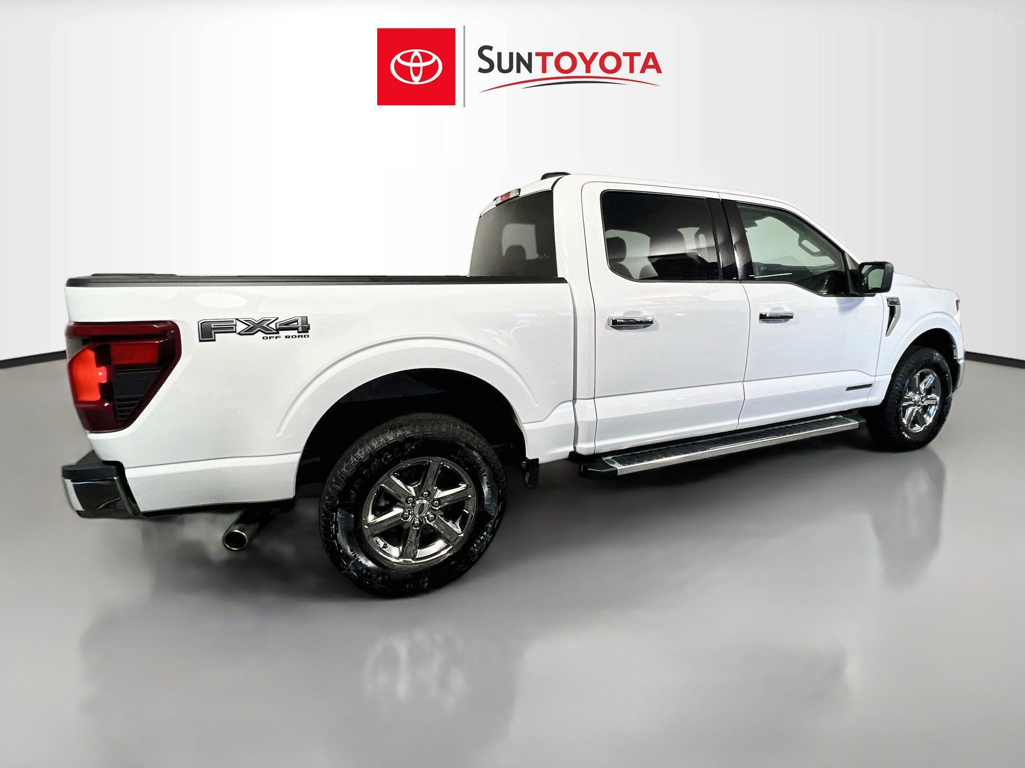 Used 2025 Ford F150 XLT w/ Equipment Group 301A Standard AWD/4WD image 4