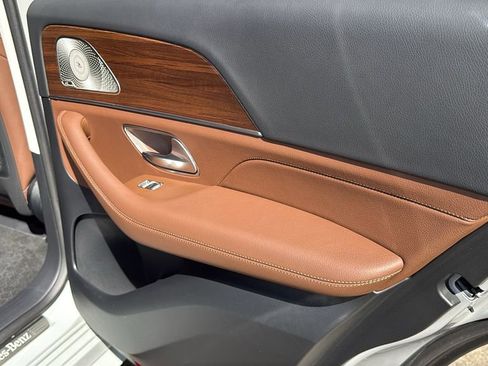 Certified 2025 Mercedes-Benz GLE 350 4MATIC image 17