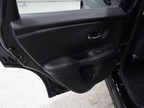 Used 2024 Honda HR-V LX image 17