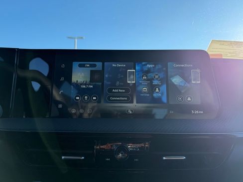 New 2026 Nissan Kicks SR FWD image 25