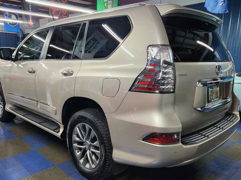 Used 2016 Lexus GX 460 Luxury image 4