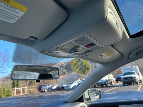 Used 2017 Volkswagen Jetta SE image 20