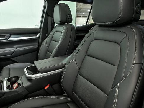 New 2026 GMC Terrain Elevation w/ Elevation Premium Package AWD/4WD image 7